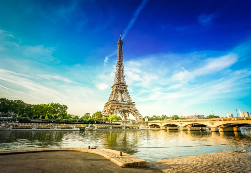 Paris Tour Eiffel Et Seine