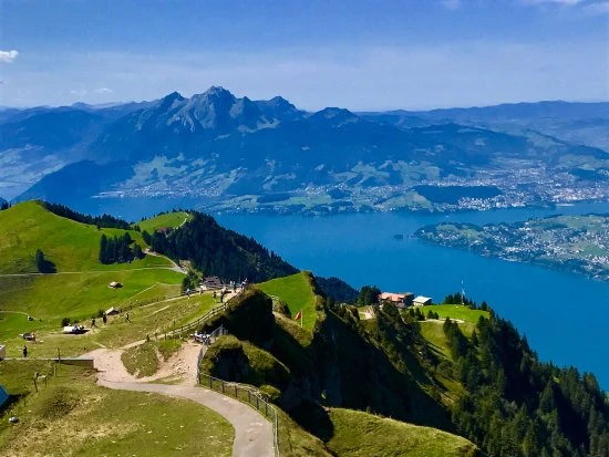 Vue Sommet Et Lac Suisse